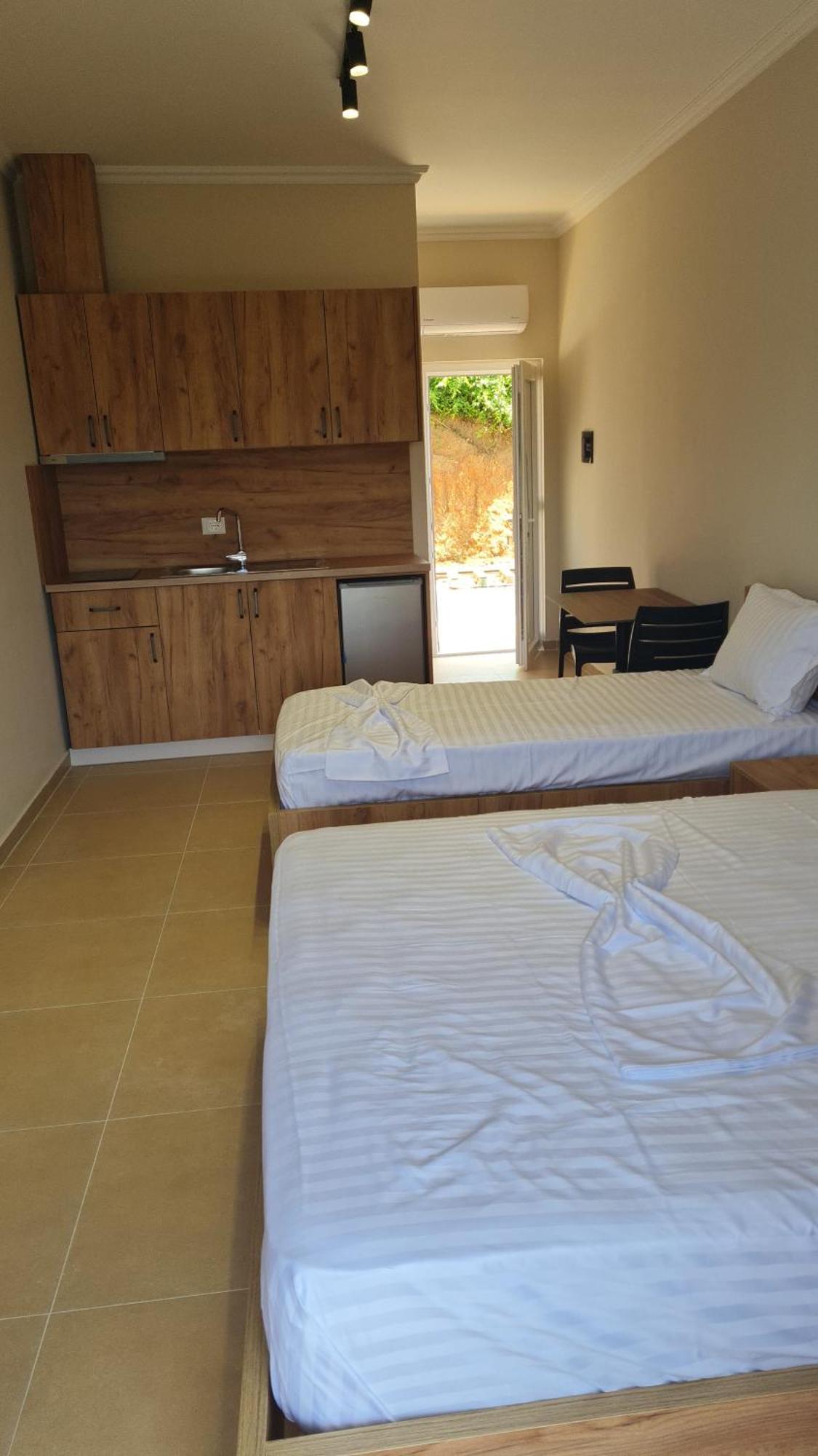 Sol Apartments Gjiri Lalzit Durres Exterior photo